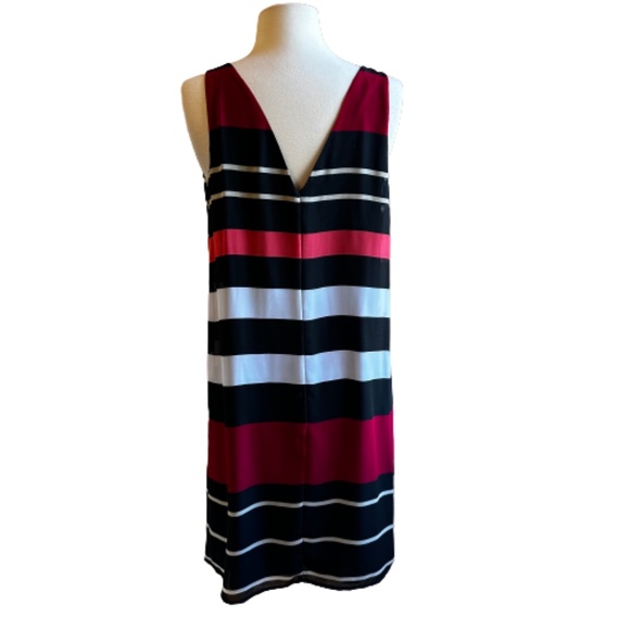COPY - NEW YORK & COMPANY Dress Sheath Stripe Pleated Lined Sleeveless Polyeste… - Picture 2 of 10